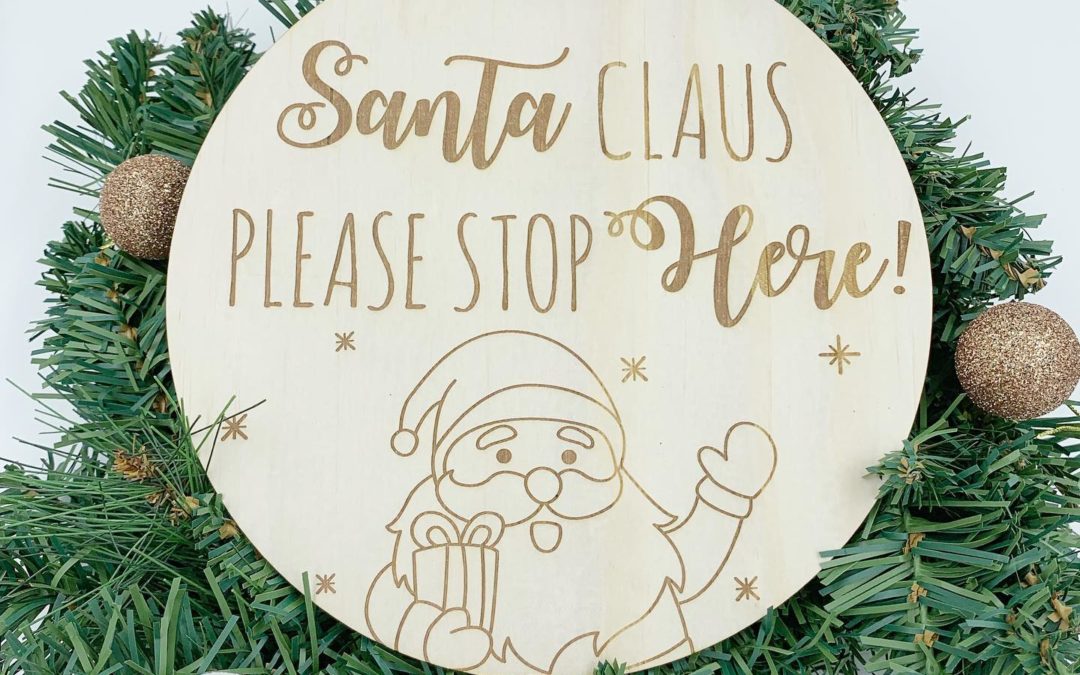Christmas | Hanging Sign | Santa Claus Please Stop Here {Round}